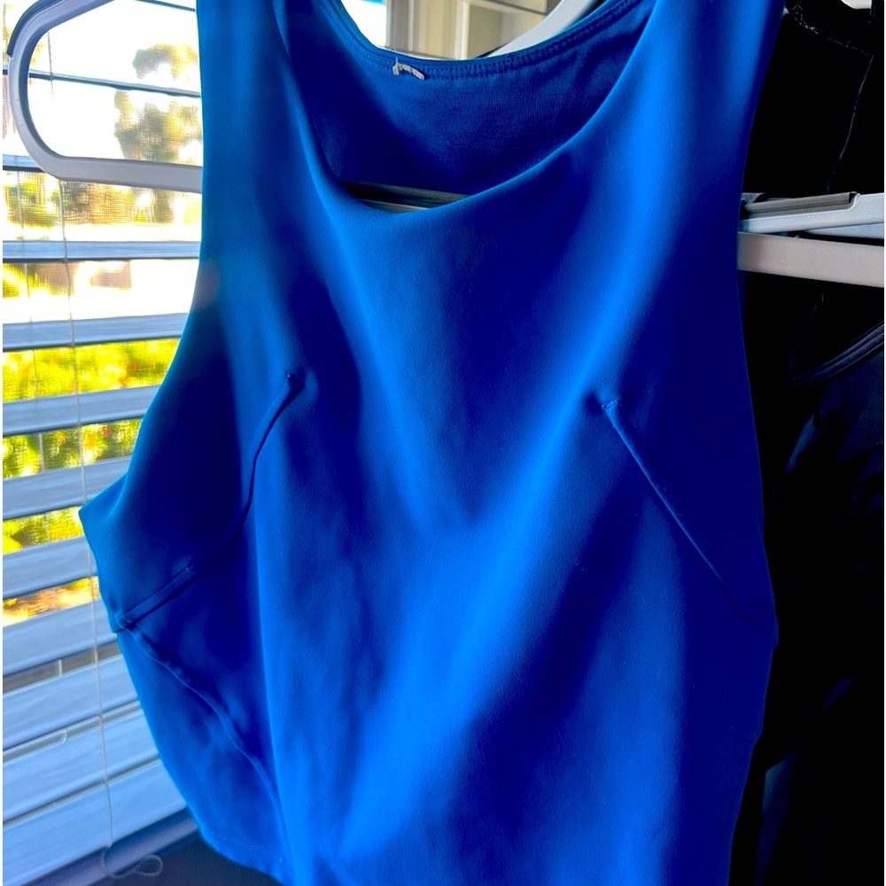 Lululemon top